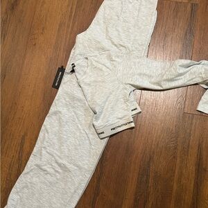 PrettyLittleThing Light Gray Long Sleeve Top